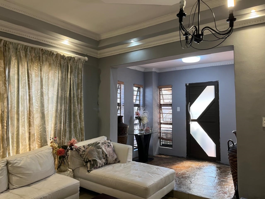  Bedroom Property for Sale in Parow Western Cape